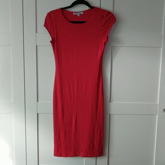 ❄️ 3/$25 Poppy Red T-Shirt Dress